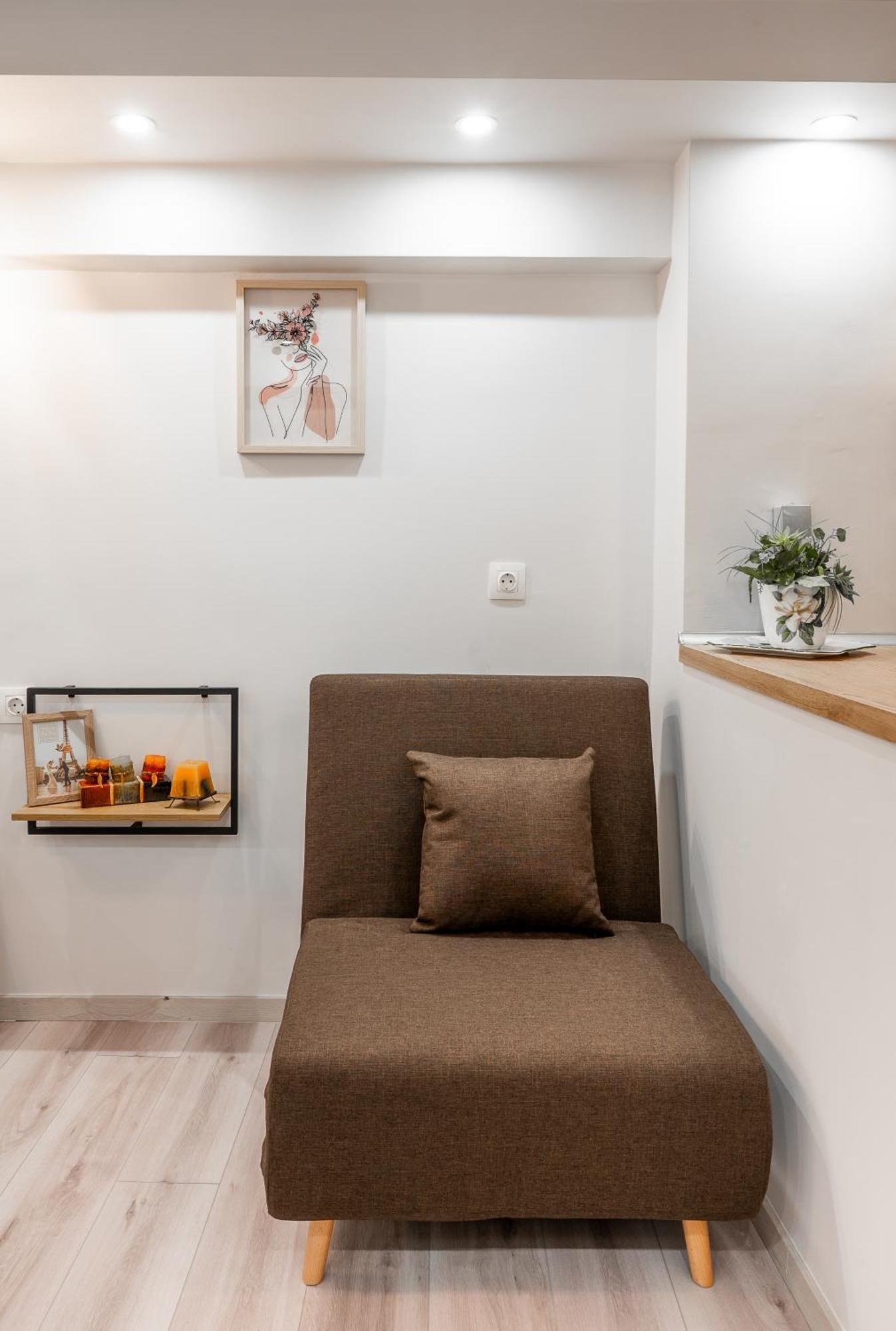 ευ. Apartment *